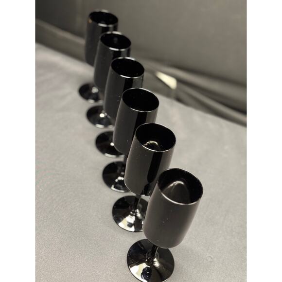 Set of 6 Vintage Hand-Blown Black Wine/Cocktail Glasses – 6" Tall - Picture 3 of 9